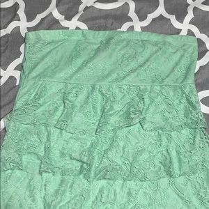 Elegant Lace Strapless Top - Mint Green